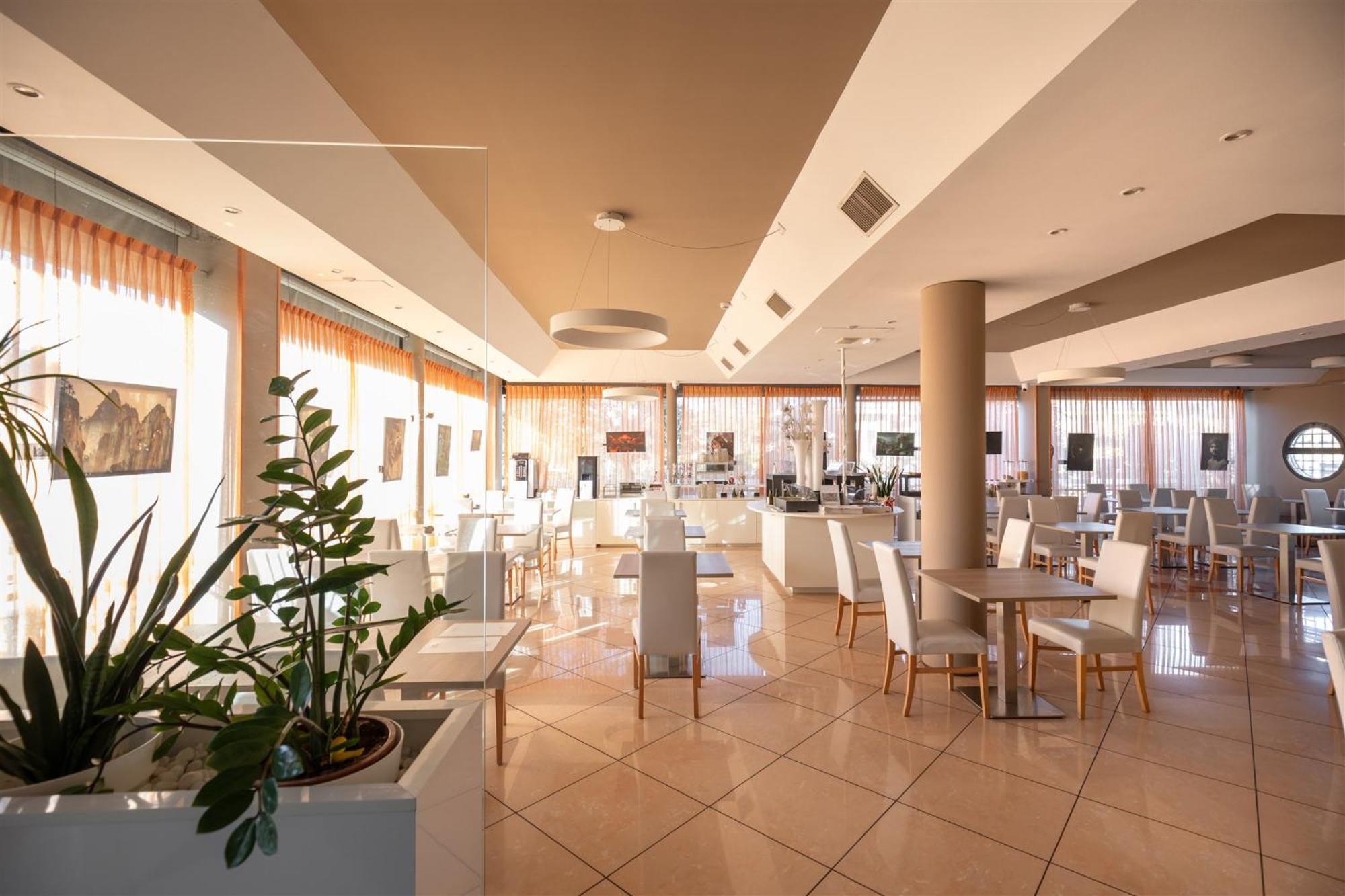Noventa Hotel Noventa di Piave Exterior photo
