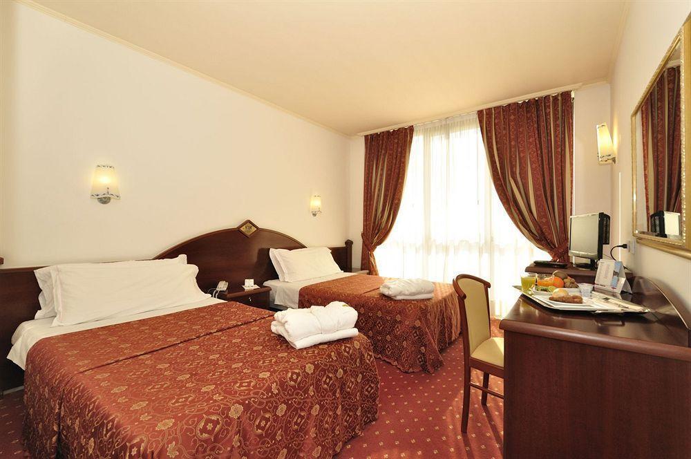 Noventa Hotel Noventa di Piave Exterior photo